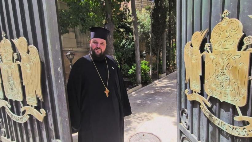 Când crucea atrage bolovani. Patimile călugărilor români din Țara Sfântă 18898090