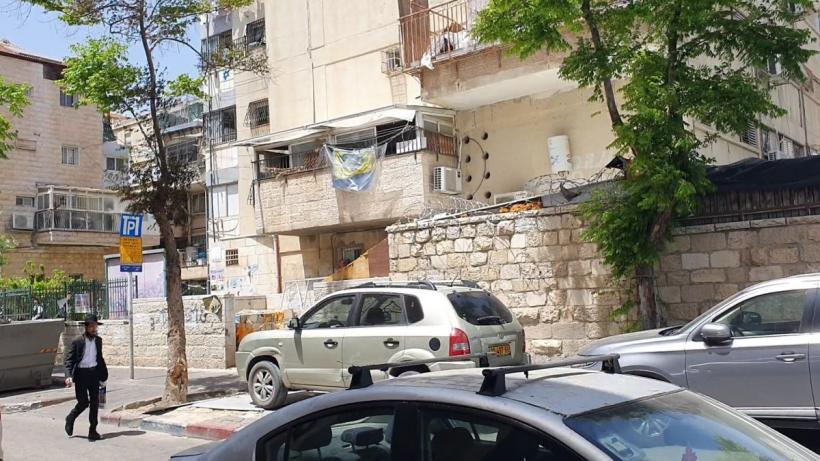 Când crucea atrage bolovani. Patimile călugărilor români din Țara Sfântă 18898094