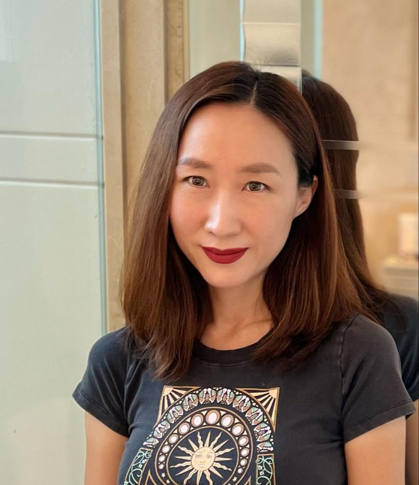 „Asemenea coreenilor, românii își iubesc aproapele, băutura, dansul şi chefurile!” Interviu memorabil cu scriitoarea sud-coreeană Mirinae Lee 18898385