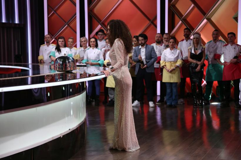 Marele câștigător al sezonului 13 Chefi la cuțite. Mihai Dragomir a câștigat marele premiu în valoare de 30.000 de euro. 18898709