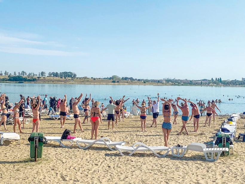 În jurul lumii, la Techirghiol 18898733