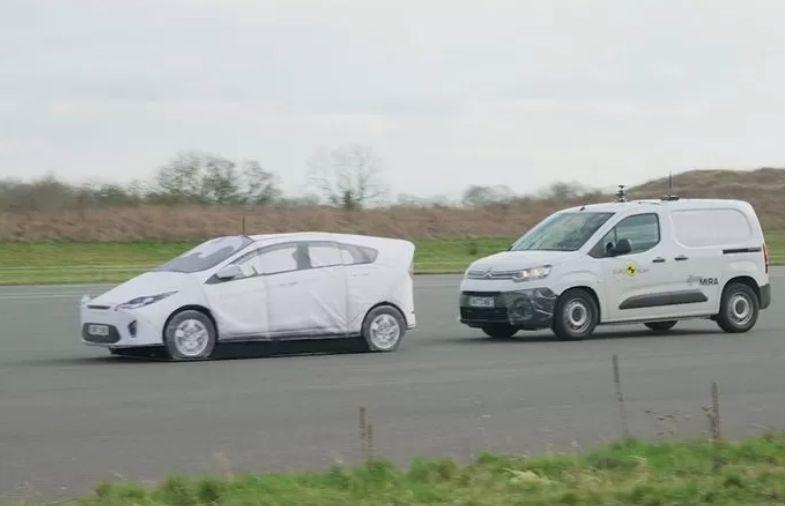 Cât de sigure sunt furgonetele mici 18898722