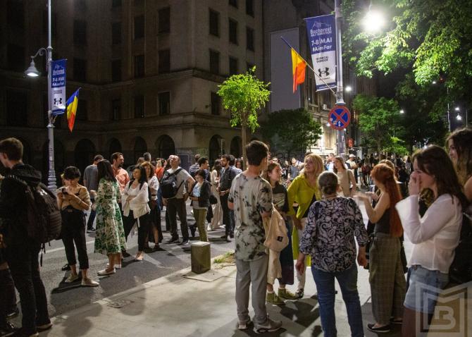 Patru mari muzee din București nu-și deschid ușile de Noaptea Muzeelor 2024. Angajații instituțiilor de cultură protestează în Piața Victoriei înaintea evenimentului