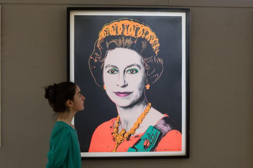 De la Andy Warhol la Cecil Beaton, portretele emblematice ale familiei regale britanice din ultimii 100 de ani vor fi expuse la Londra 18898819