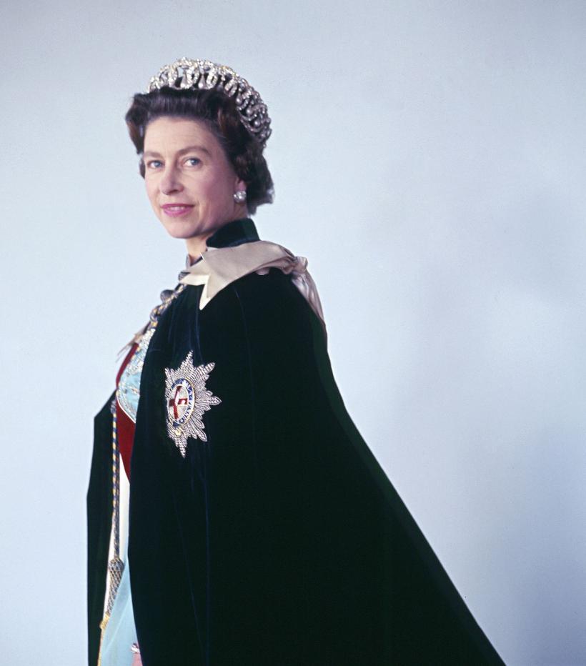 De la Andy Warhol la Cecil Beaton, portretele emblematice ale familiei regale britanice din ultimii 100 de ani vor fi expuse la Londra 18898821