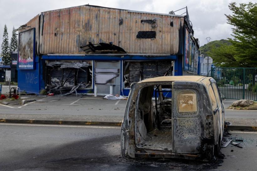 Momente dramatice: oamenii blocați în Noua Caledonie au rămas fără mâncare din cauza revoltelor violente 18899002