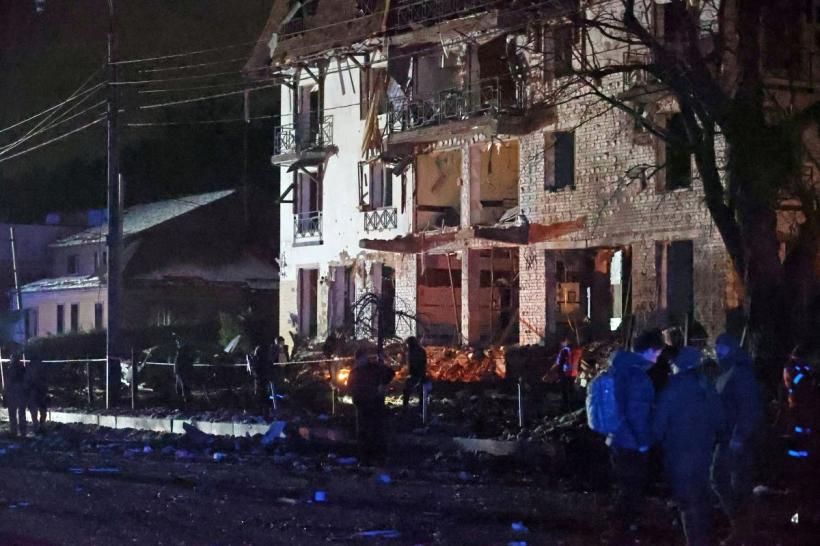 Război în Ucraina. O zonă rezidențială din Harkov a fost lovită de o rachetă. 5 persoane rănite