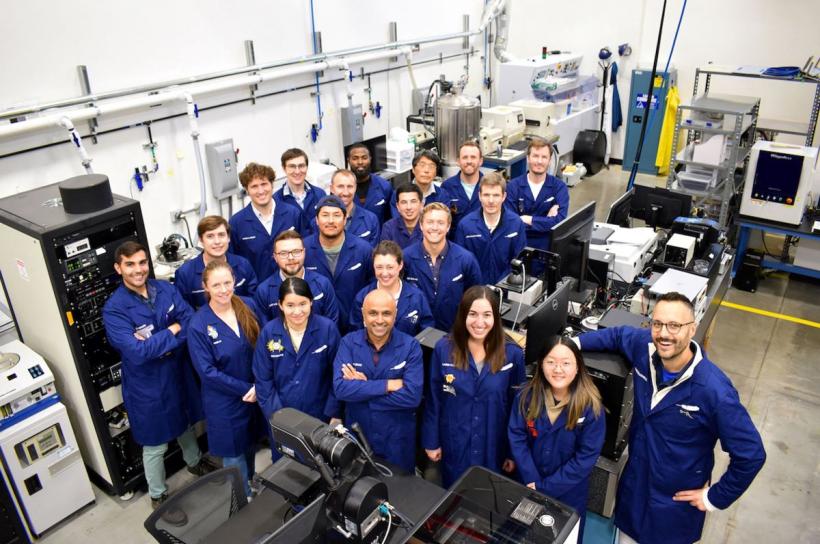 Turism în spațiu: O rachetă Blue Origin, compania lui Jeff Bezos, a fost lansată duminică, cu 6 turiști la bord 18899182