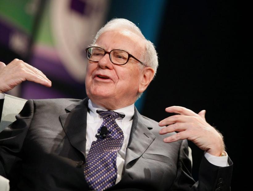Urmează o nouă furtună financiară. Legendarul Warren Buffett strânge miliarde în bani cash