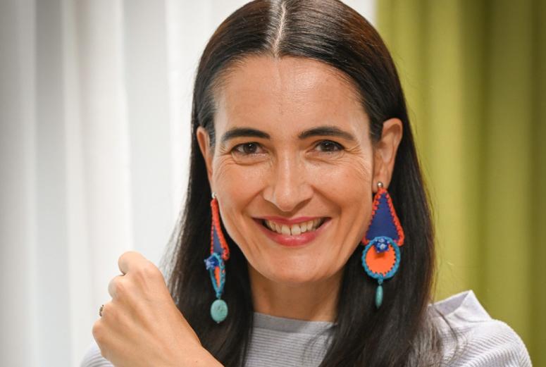 Clotilde Armand, disperată după voturi. Sondaj de opinie folosit, la o lună de la realizarea lui, pentru a-și ataca principalul contracandidat. Tema: a lucrat 3 ani la SRI 18899204