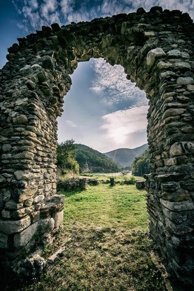 Vodița, taina numelui celei mai vechi mănăstiri din Valahia 18899323