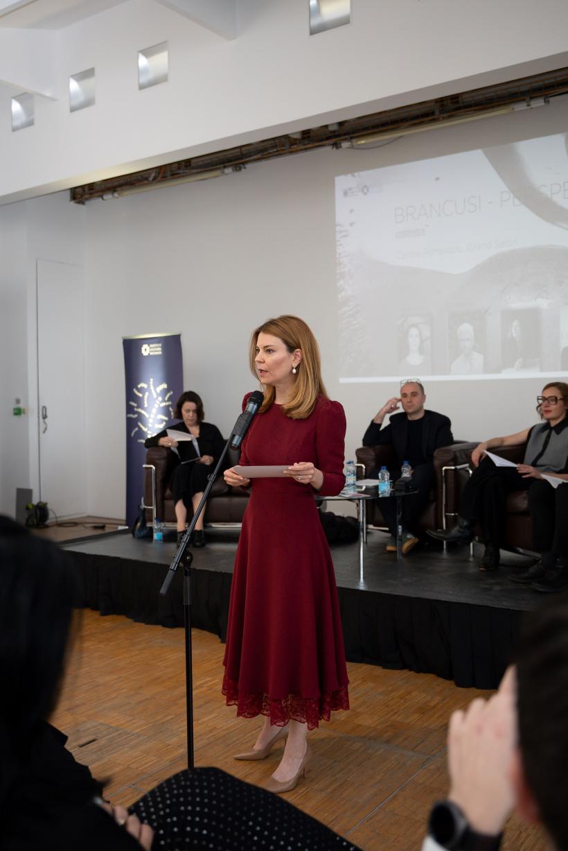 Conferință Brâncuși organizată de ICR la Centre Pompidou: Perspective curatoriale de pe trei continente 18899581