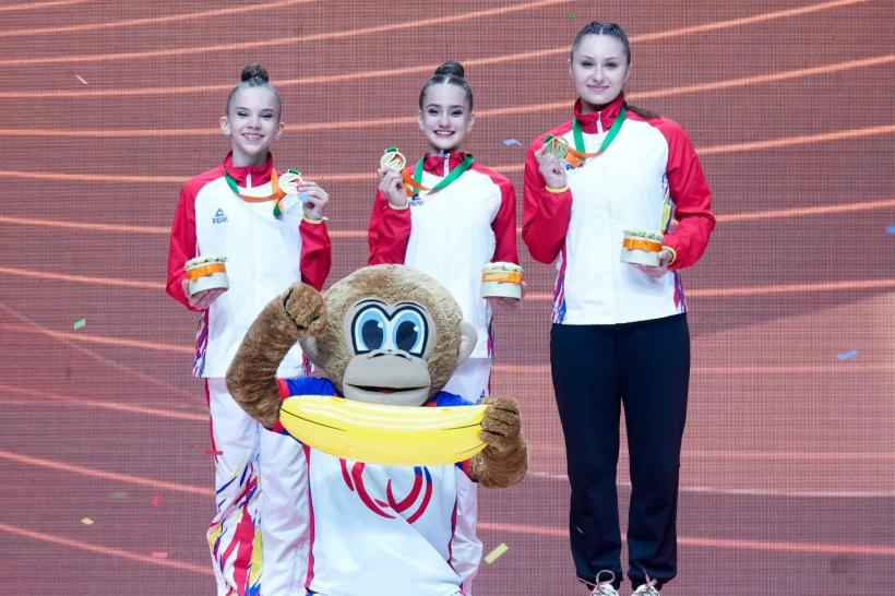 Performanță istorică: România este campioană europeană de junioare pe echipe la gimnastică ritmică 18899777