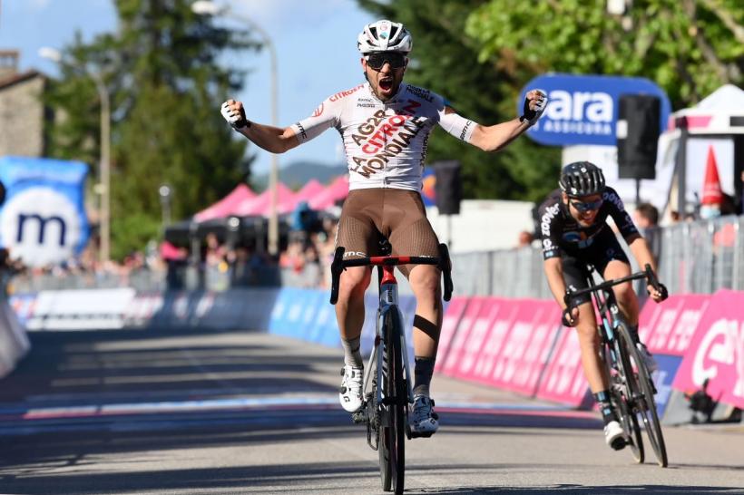 Vendrame obține victoria în etapa 19 din Giro cu o cursă solitară. Pogacar rămâne lider