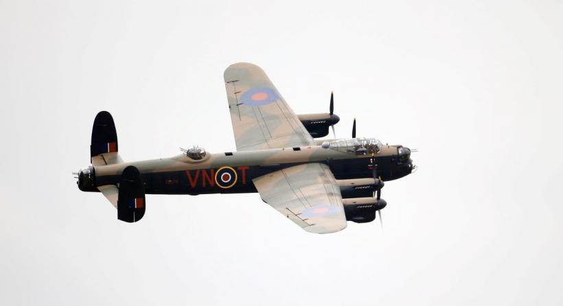 Tragedie aviatică: Avionul emblematic Spitfire, ce aparținea zborului memorial al bătăliei Marii Britanii, s-a prăbușit. Pilotul, decedat
