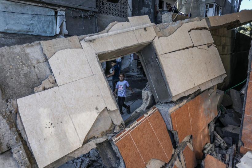 Israelul continuă atacurile în Gaza deși Curtea Internațională de Justiție a cerut oprirea ofensivei