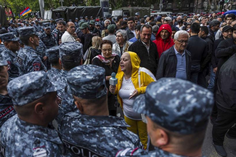 Protest de amploare în Armenia: Mii de manifestanți cer demisia premierului Nikol Pachinian 18900360