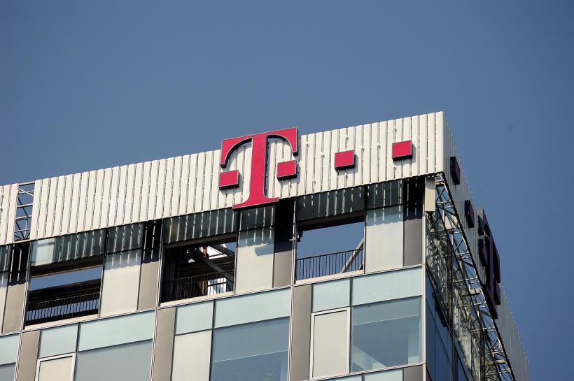Lovitură pe piața de telecomunicații: Digi a cumpărat Telekom România Mobile
