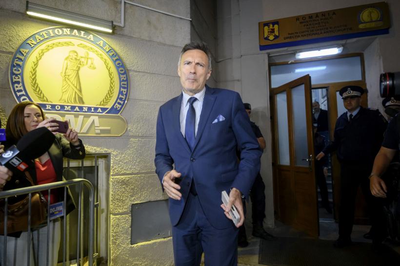 Celebra „Anaconda”, ultimul general SRI găsit în fabrica de bani a lui Florian Coldea 18900336