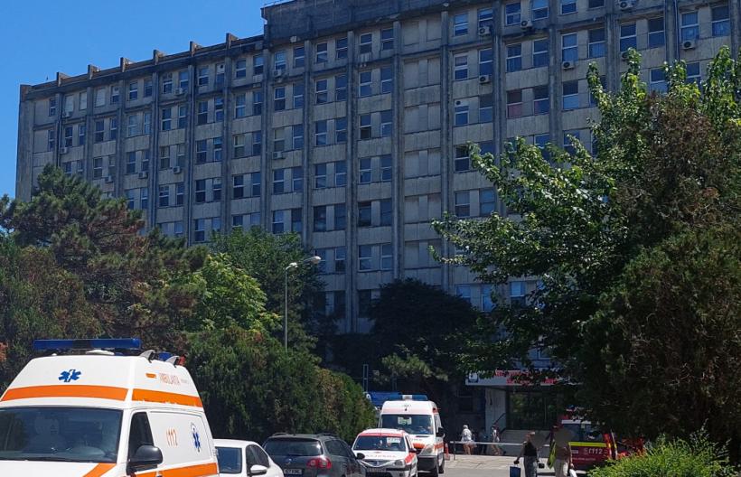 Flagrant: Mită pentru îmbălsămarea și eliberarea cadavrelor din morga Spitalului Județean Constanța! 3 asistenți medicali au fost reținuți 
