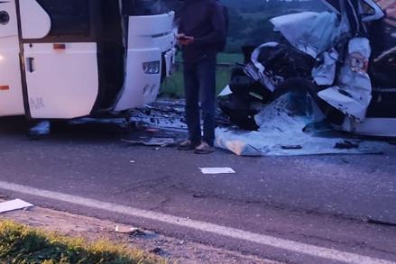 Accident mortal la Rășnov, între un autobuz și o dubă 18900580