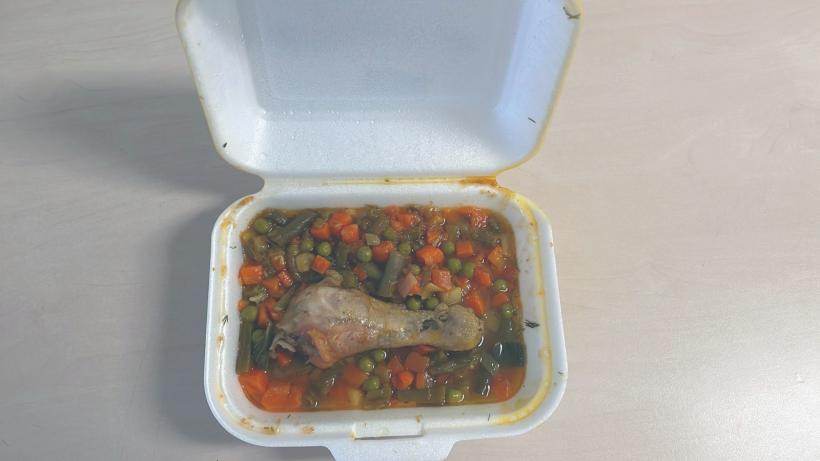 Cum se fură din mâncarea elevilor și a pacienților. Programul „Masă sănătoasă” în școli: 6 lei - biscuiții, 9 lei - comisioanele 18900521