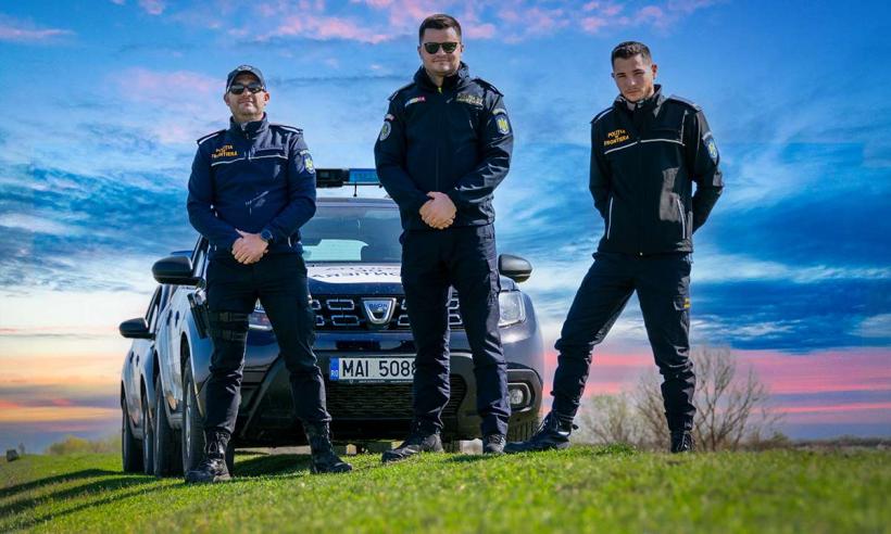 Poliția de Frontieră își schimbă uniformele de serviciu, după ce, anul trecut, a cumpărat uniforme din actualul model de peste 4 milioane de euro