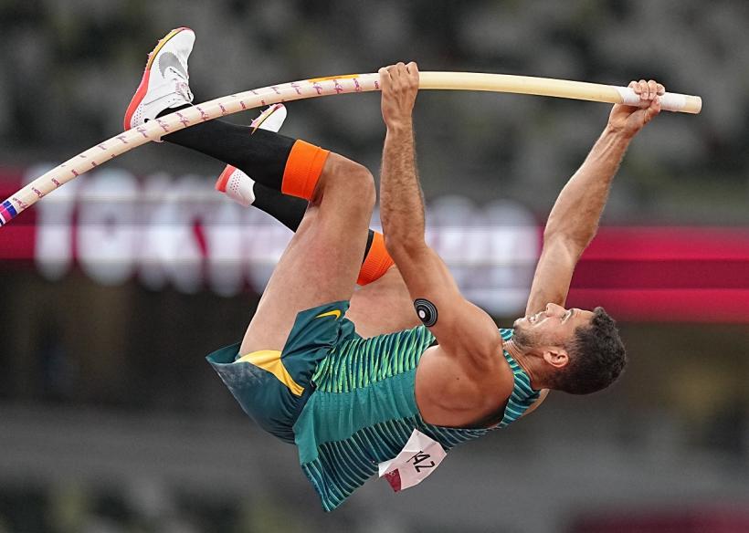 Campionul olimpic la săritura cu prăjina Thiago Braz, interzis 16 luni pentru dopaj!