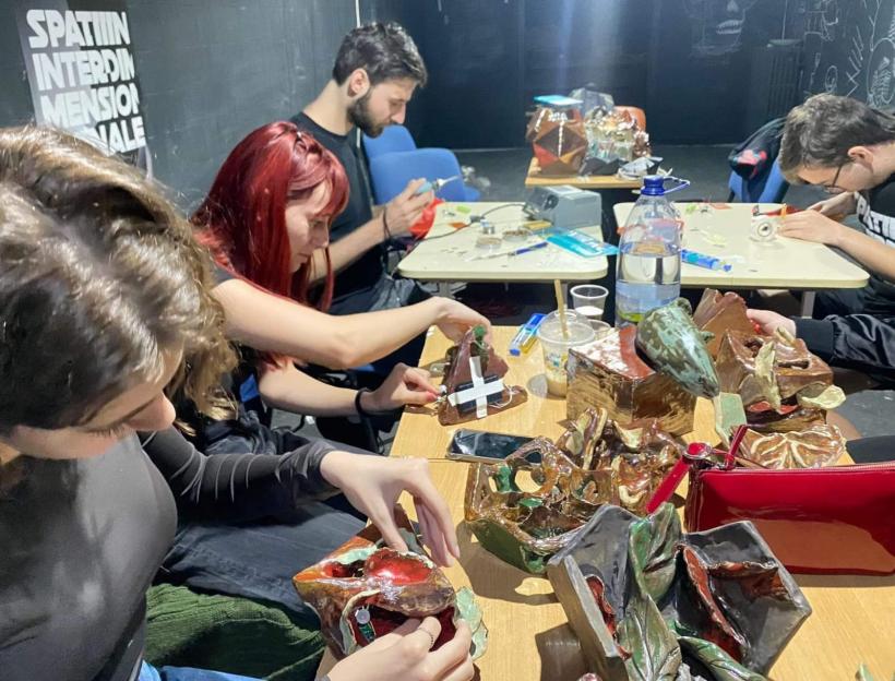  „Spații interdimensionale”, operă de artă de mari dimensiuni, creată de elevii de la 3 licee din Timișoara 18900968