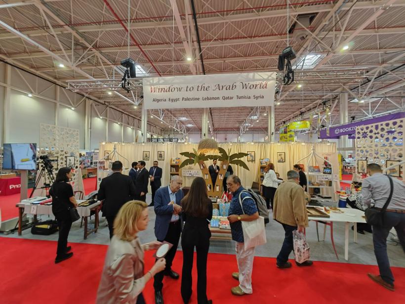 Standul culturii arabe, reprezentat de ambasadorii din șapte țări, la Bookfest 18900910