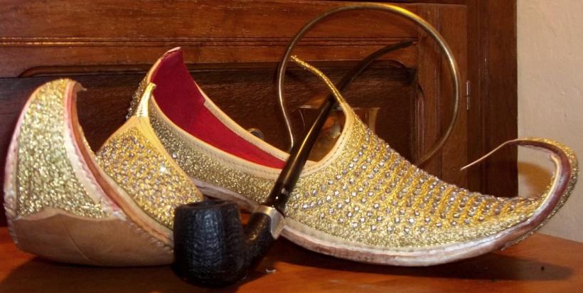 De la opincă, la condur: o altfel de istorie a Balcanilor 18901841