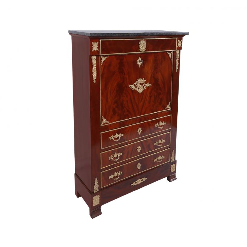 Mobilier de artă din „Enigma Otiliei”, șapca lui Ceaușescu, cuțitul de pictat al lui Luchian, macheta celebrei Dacii C.N. din 1987 – doar câteva dintre atracțiile Licitației de Artă Decorativă 18902068