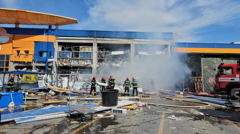 UPDATE Explozie și incendiu cu 15 răniți la Dedeman Botoșani. A fost activat Planul Roșu de intervenție