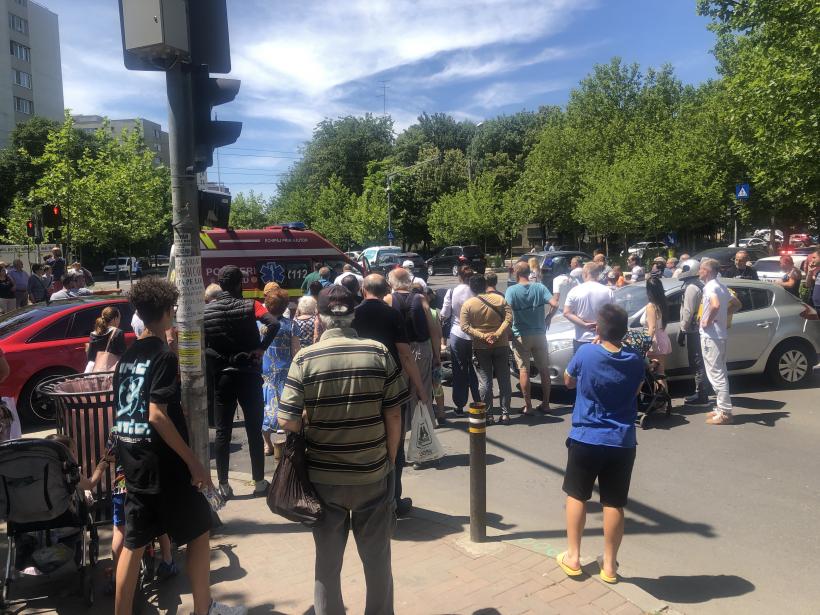 Un motociclist a murit din vina celui care a crezut că-l salvează 18902188