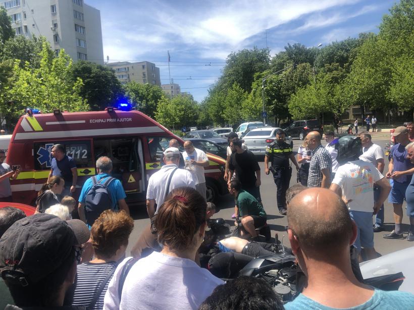 Un motociclist a murit din vina celui care a crezut că-l salvează 18902189