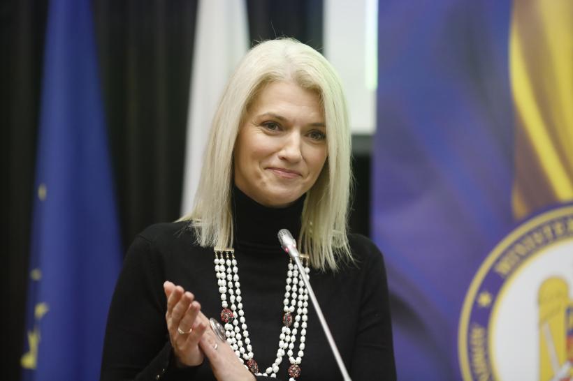 Toate procesele care privesc pensiile și salariile de la stat vor fi soluționate de instanțe, numai după ce iau „lumină” de la Înalta Curte 18902204