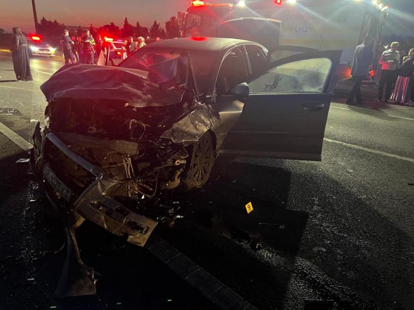 Tragedie în Vaslui: Un tânăr de 19 ani a murit într-un accident în Vaslui. Alte 8 persoane, printre care copii, rănite 18902494