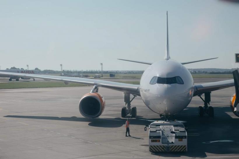 Cu 500 de dolari se poate merge în SUA, dus-întors 18902601