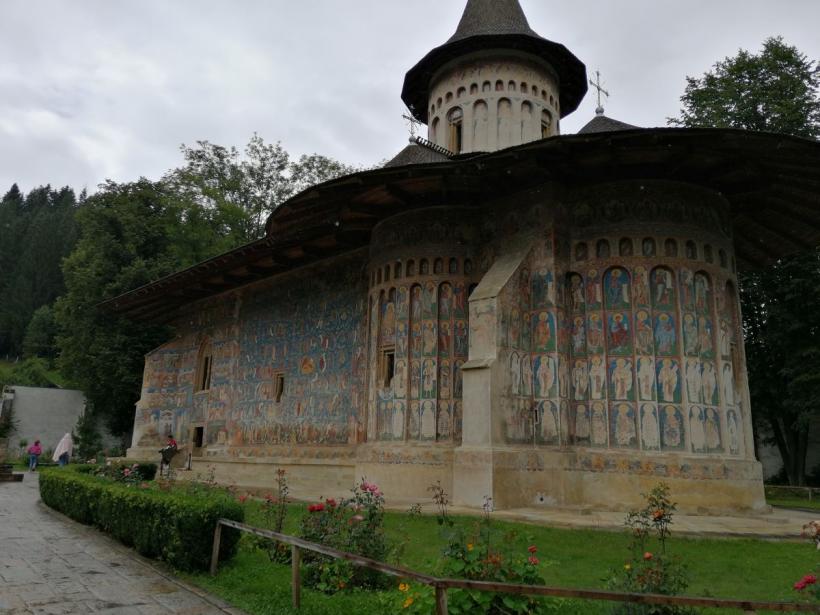 “Capela Sixtină a Estului”. Cea mai frumoasă mânăstire din România, ctitorită de Ștefan cel Mare