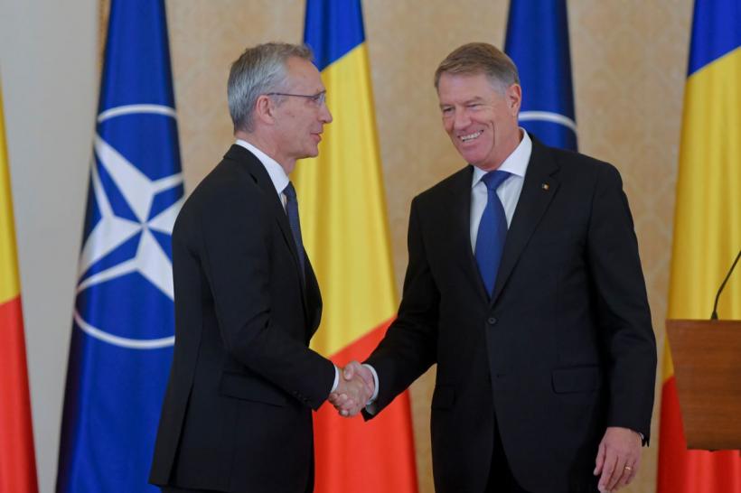 Klaus Iohannis va coprezida summitul Formatului B9, la Riga, în prezența secretarului general NATO, Jens Stoltenberg