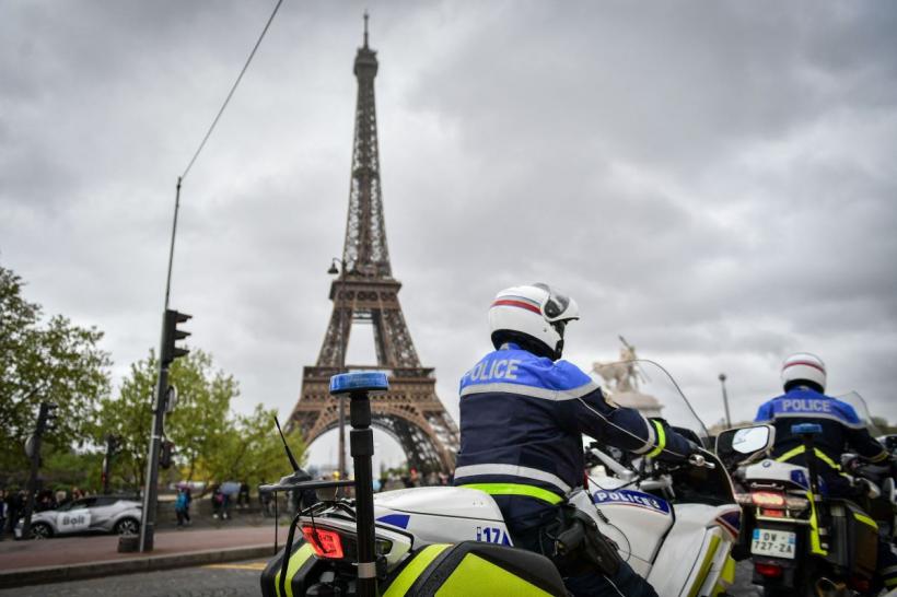 Polițist francez, anchetat deoarece ar fi împușcat mortal un tânăr