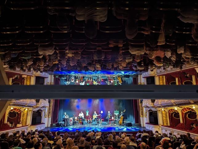 Alifantis & FragileBand – turneu de excepție în cadrul CAMPANIEI NAŢIONALE ARTIȘTII PENTRU ARTIȘTI la Teatrul Național Târgu Mureș 18902938