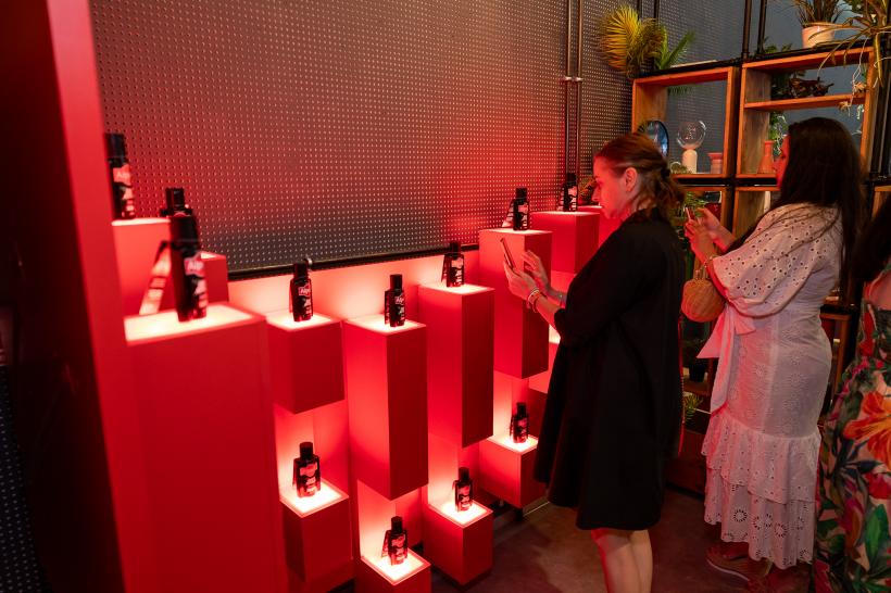 Șamponul anti-încărunțire cu efect de repigmentare 18903218