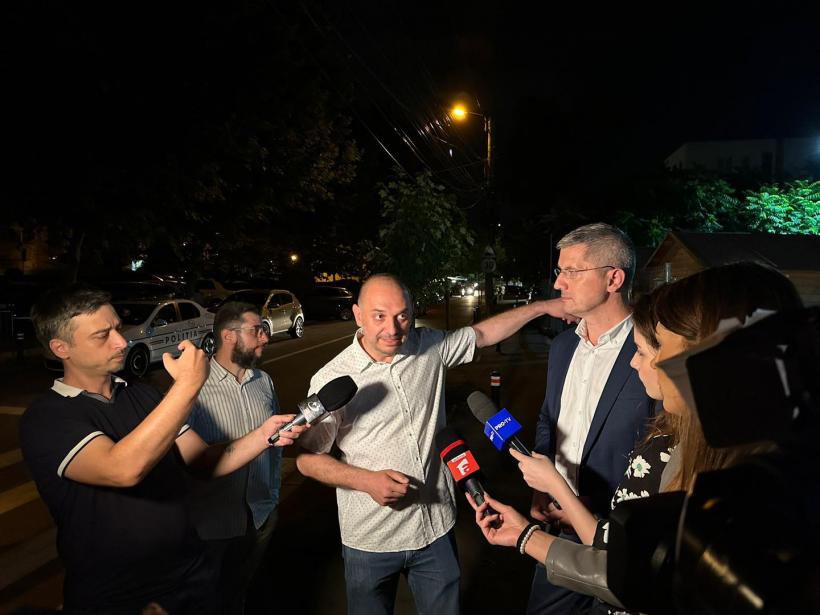 Scandal la alegerile din Sectorul 2: Radu Mihaiu susține că sacii cu voturi dintr-o secție sunt tăiați