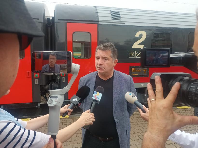 Trenul CFR Călători ajunge în 2 ore pe Litoral 18903461