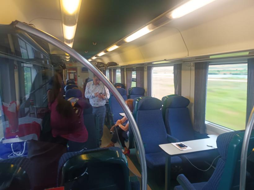 Trenul CFR Călători ajunge în 2 ore pe Litoral 18903464