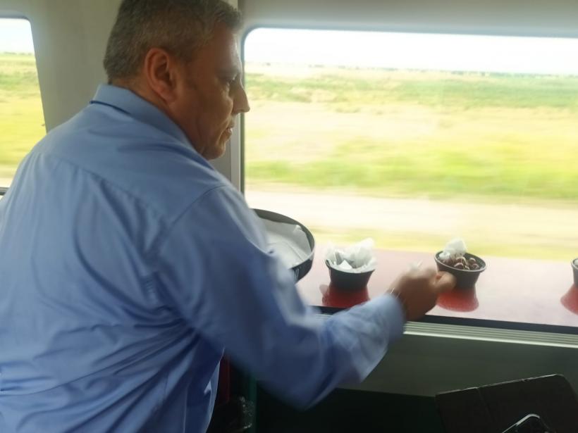 Trenul CFR Călători ajunge în 2 ore pe Litoral 18903466