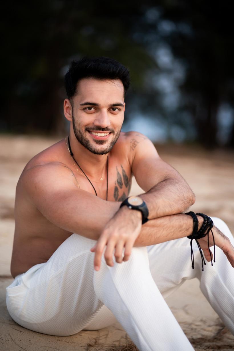 10 ispite masculine sunt gata să pornească într-o călătorie unică la Insula Iubirii 18903731