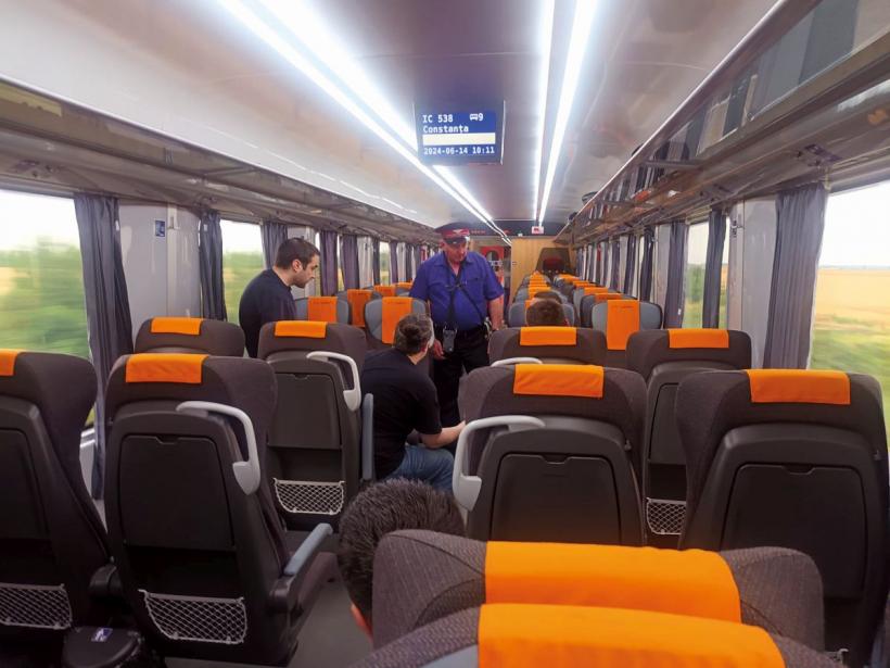 În tren sunt condiții ca în Vest, dar se circulă și în picioare 18903667