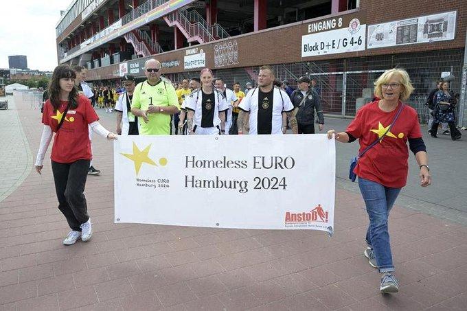 „Homeless Euro 2024&quot;, fotbal pentru oamenii fără adăpost. Campionatul se desfășoară în paralel cu CE 2024